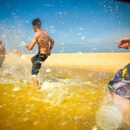 CHI_FRISBEE_B3G9136_2_F39 thumbnail